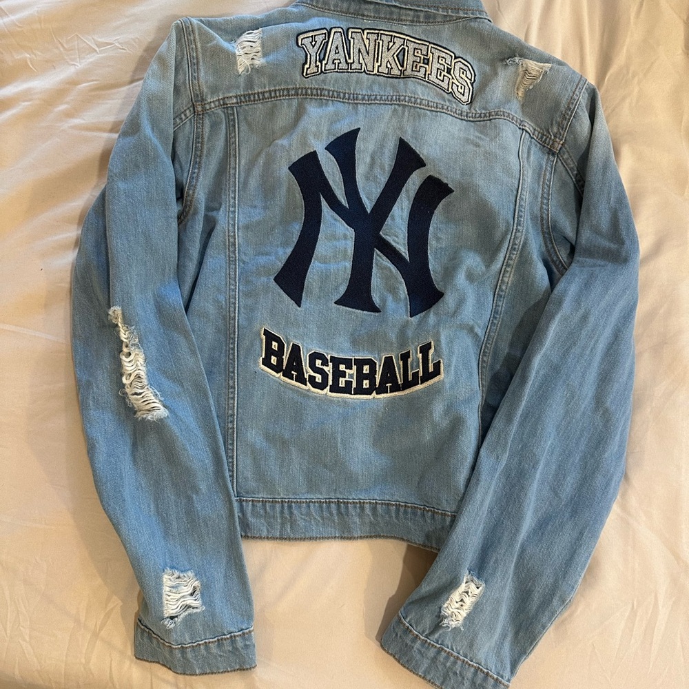NY Yankees Jean jacket - Picture 2 of 6